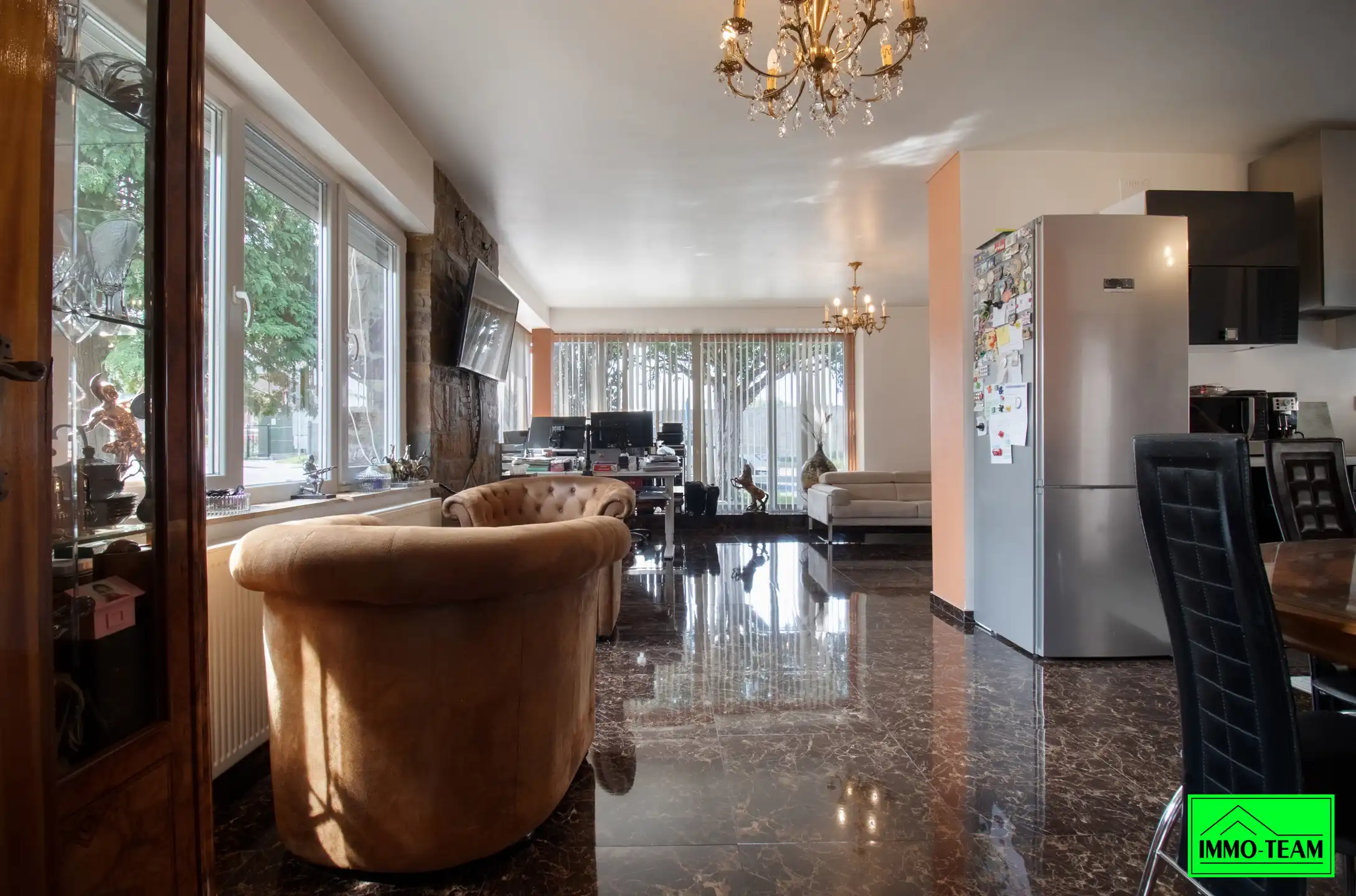 Instapklare bungalow met 5 slaapkamers foto 2