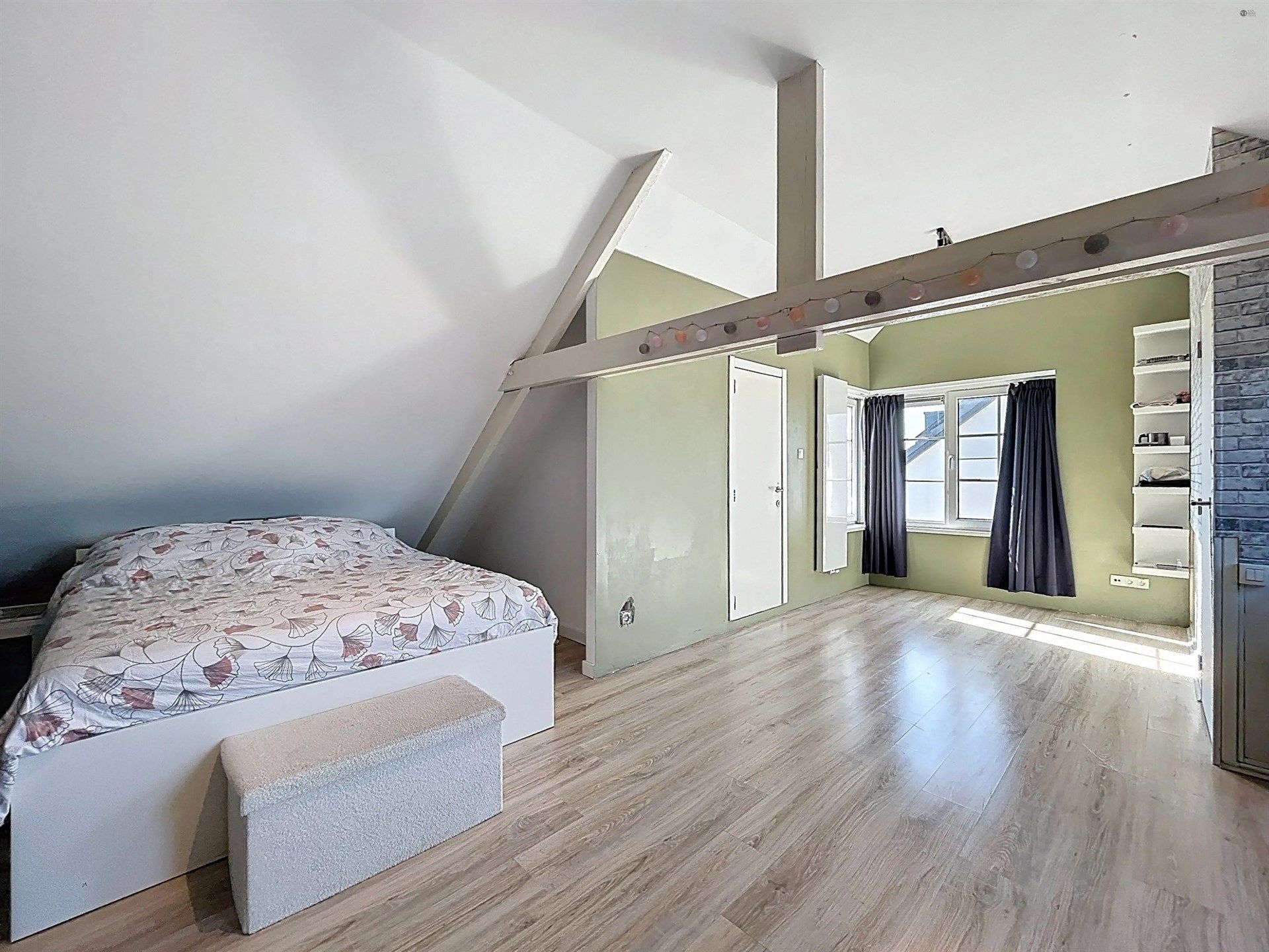 instapklare gezinswoning met 4 slaapkamers, aparte studio en 3 badkamers op perceel van 453m²  foto 18