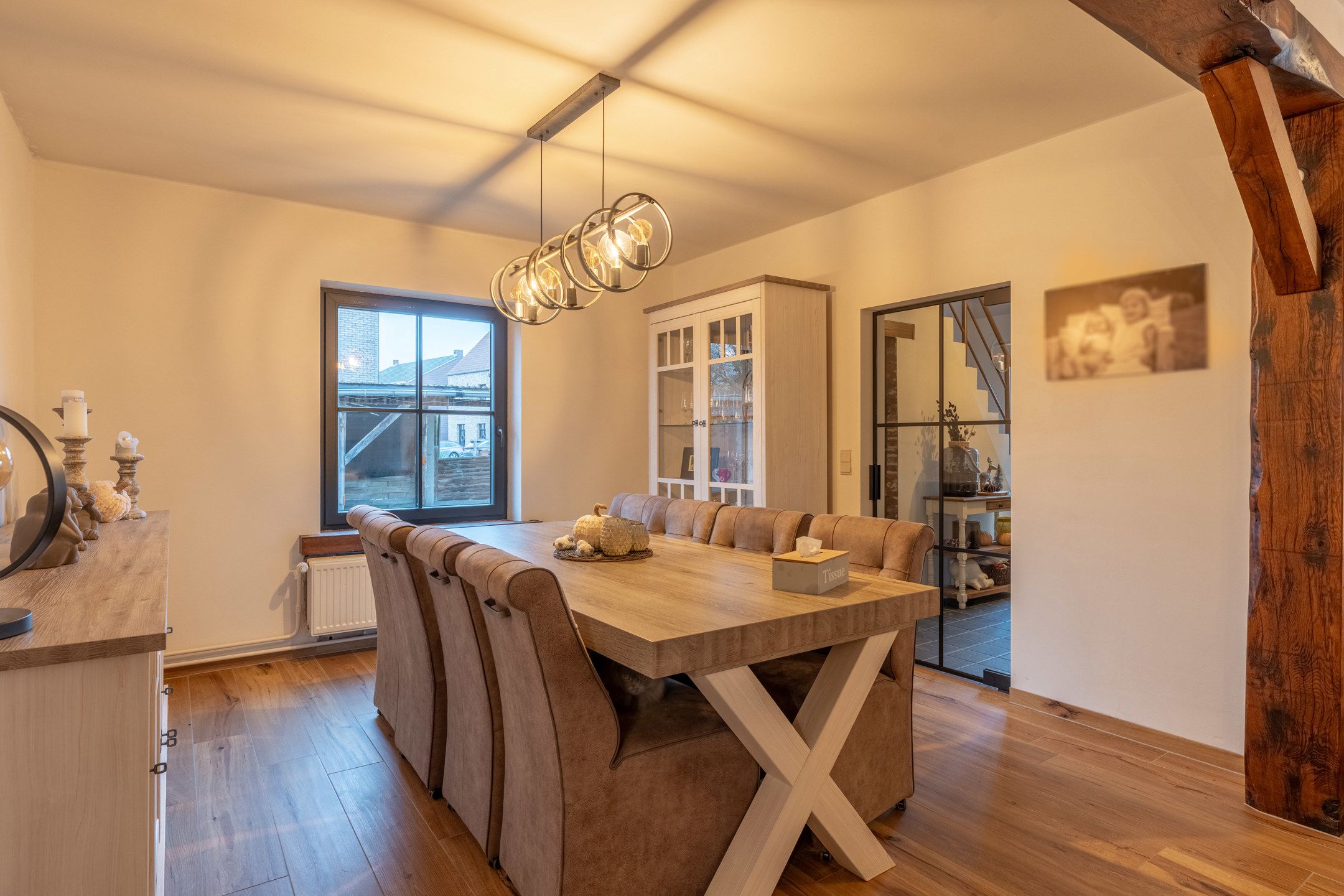 Instapklare gezinswoning met 5 slpks en 2 bdks te Vosselaar. foto 4