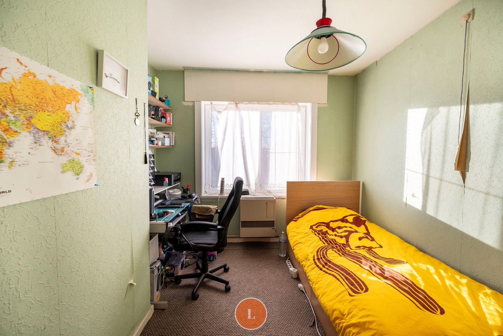 Goed onderhouden woning met 5 slaapkamers, tuin en 2 garages foto 10