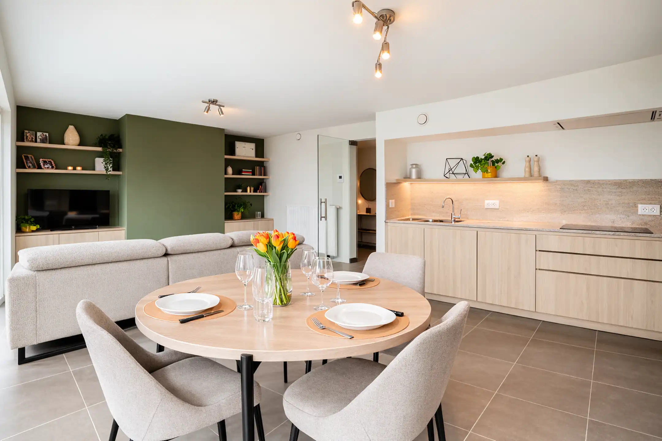 Lichtrijk appartement te koop in Oostakker  foto 3