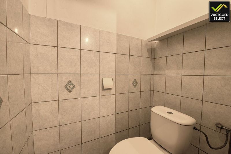 Charmante gesloten bebouwing met 4 slaapkamers in het hart van Eeklo. Ideaal starters of investeringspand! foto 12