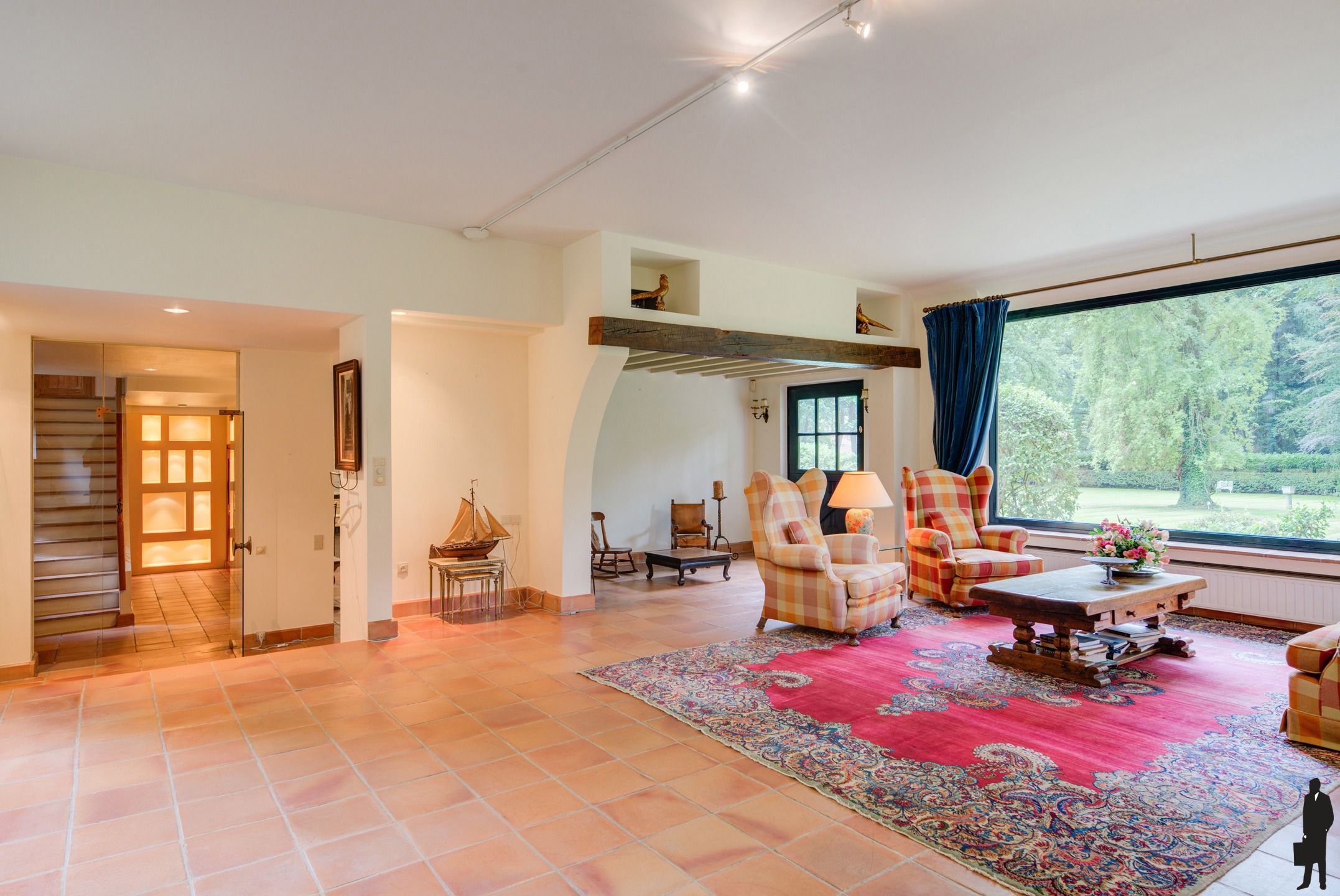 Op absolute toplocatie gelegen villa! foto 7