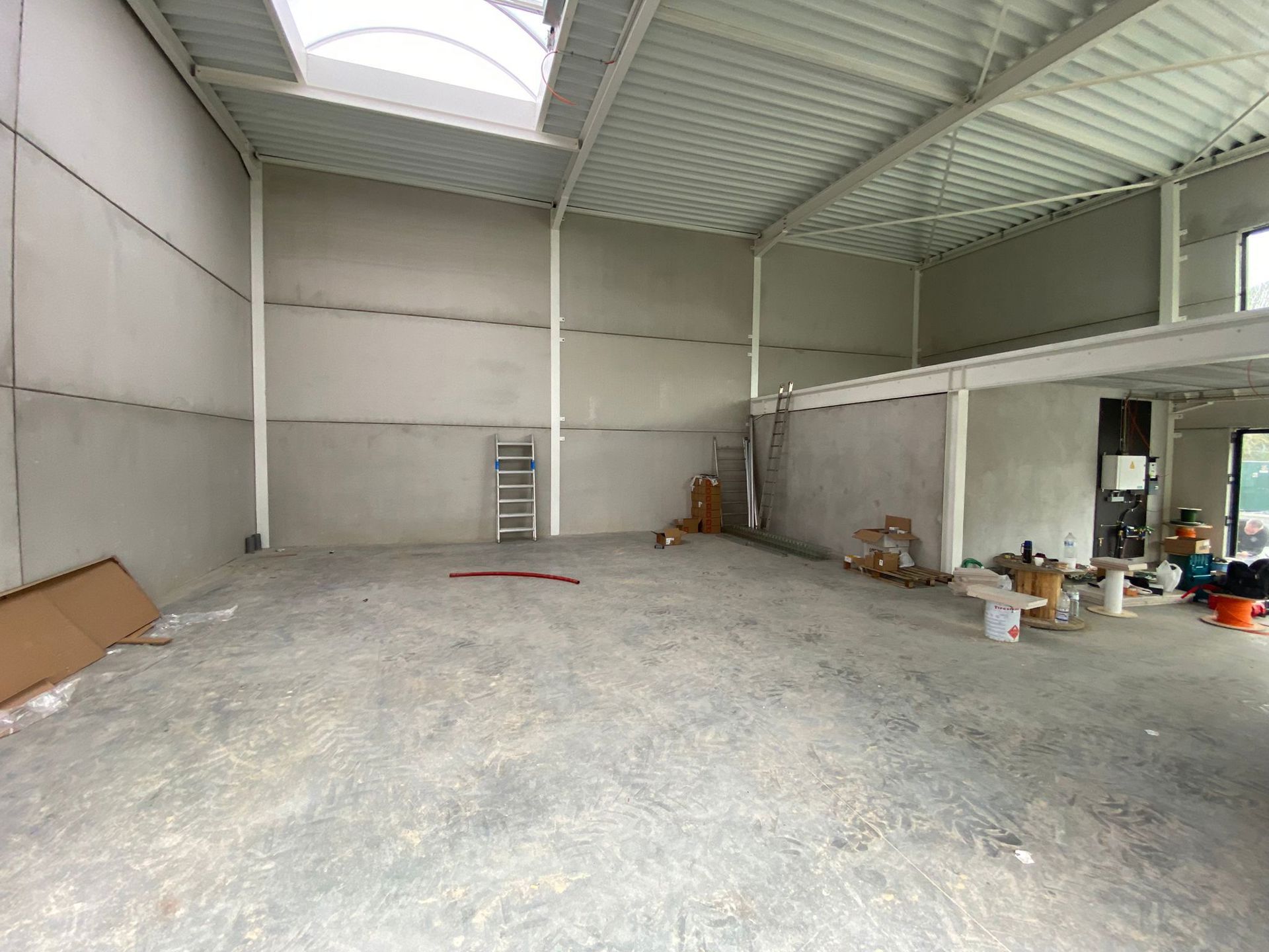 Magazijn te huur foto 14