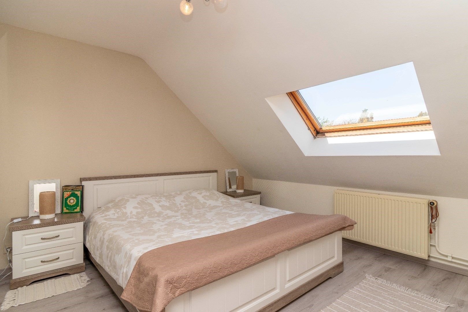 Ruim duplexappartement met gelijkvloerse handelsruimte foto 20