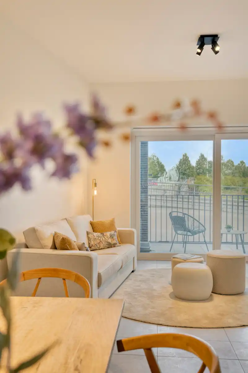 Geschilderd gelijkvloers appartement op topligging! foto 5