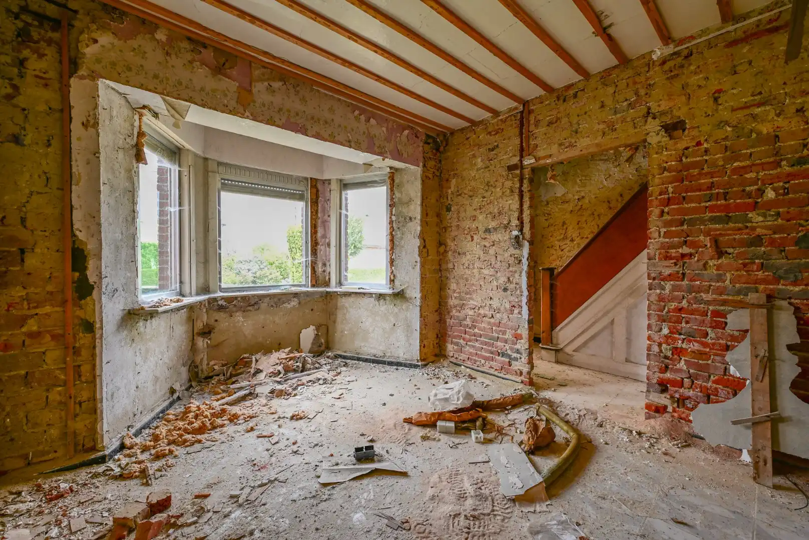 Te renoveren halfopen bebouwing op 1100m2 te Zwevezele foto 11