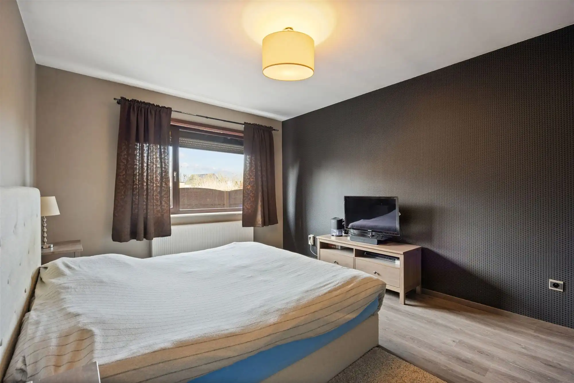 KARAKTERVOLLE GELIJKVLOERSE WONING (246M²) OP EEN PERCEEL VAN 25A41CA TE HALEN foto 12