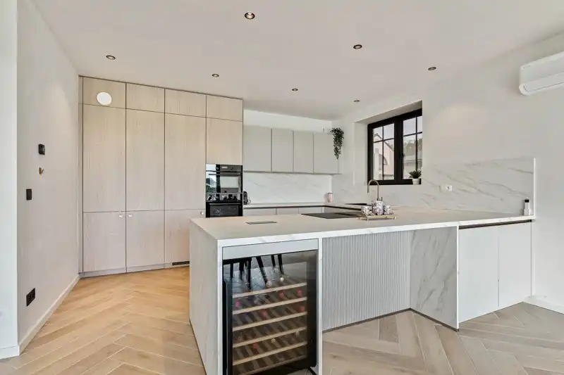 Volledig gerenoveerd landhuis gelegen op 34are foto 8
