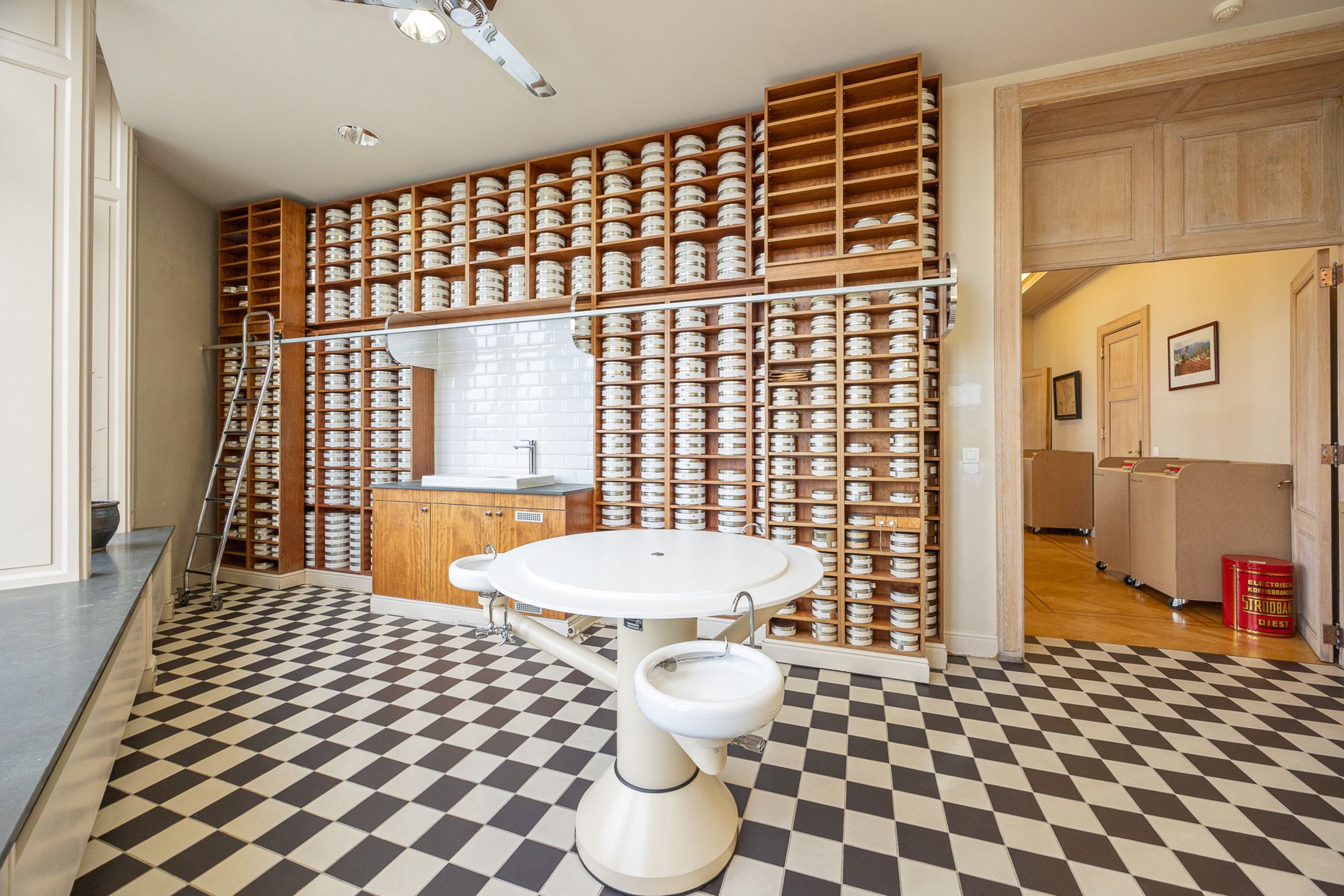 ANTWERPEN-EILANDJE - Veelzijdig hoekappartement aan Scheldekaaien foto 8