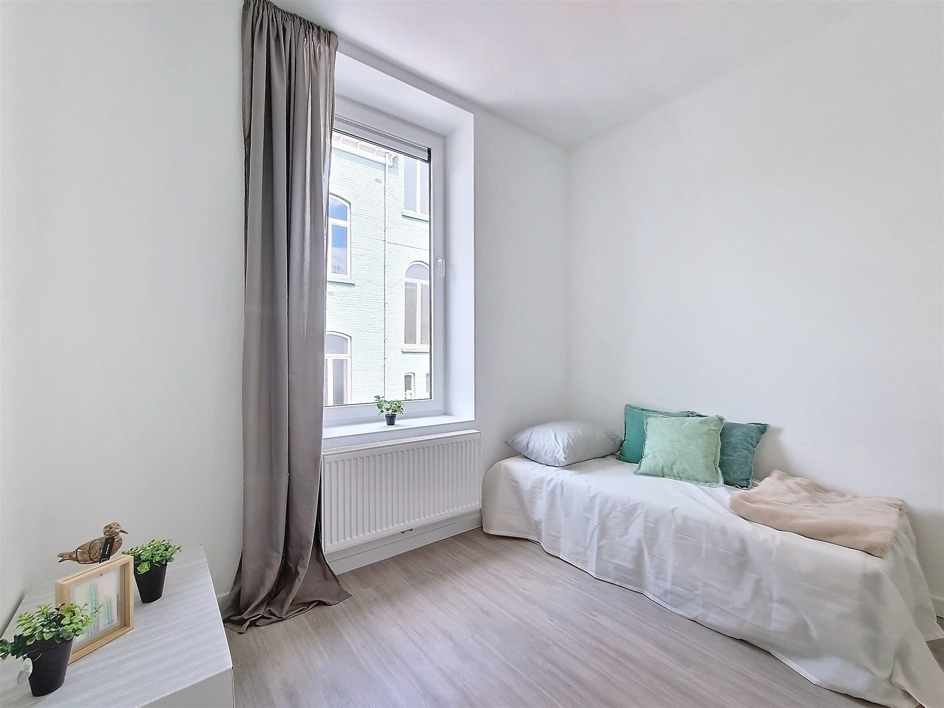 Totaal gerenoveerde woning met 5 slpk en 2 badkamers in het centrum van Geraardsbergen foto 11