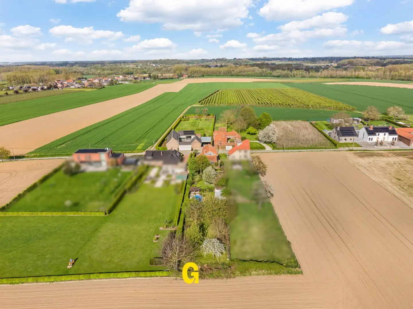 Uitzonderlijke gerestaureerde vakwerkwoning met zuidwest gerichte tuin op 13 a 79ca met weidse zichten op de achterliggende velden.  foto 30
