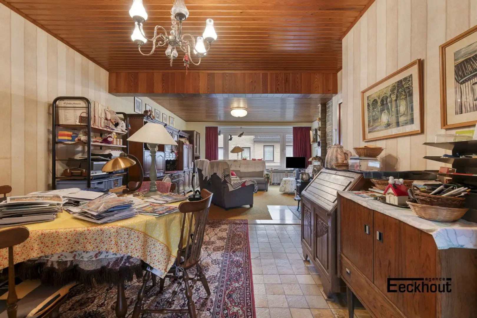 Ruime opslagplaats/atelier met bijhorend appartement en 2 extra garageboxen foto 8