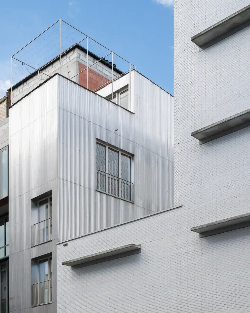 Architectuur, centrum Gent – Genereuze split-level woning met bijzondere ruimtelijkheden, dakterras, en achterliggende polyvalente praktijkruimte. foto 35