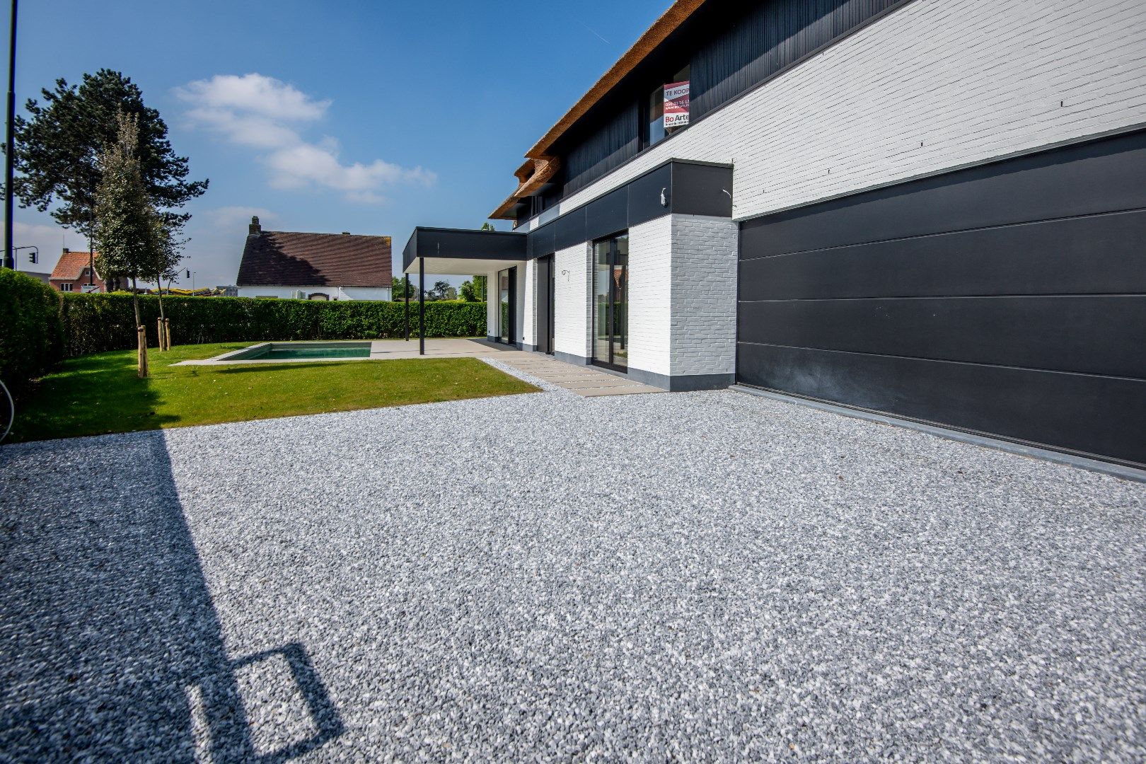Prachtige nieuwbouw villa met zwembad in een rustige omgeving foto 3