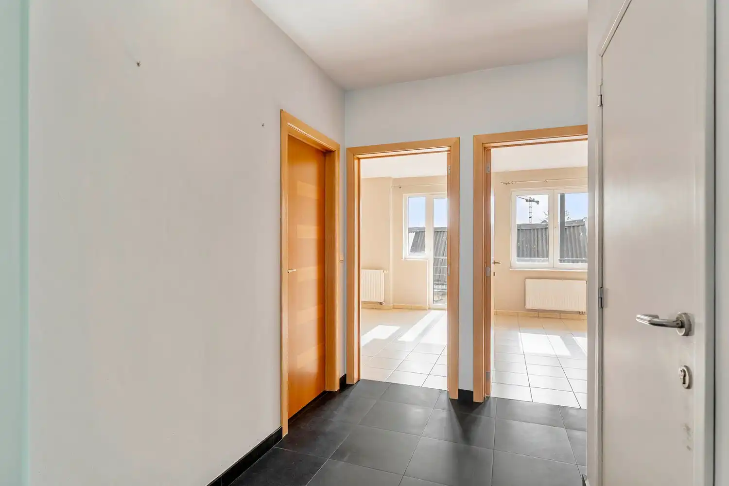 Instapklaar 2-slaapkamerappartement met zuidgericht terras en berging foto 7