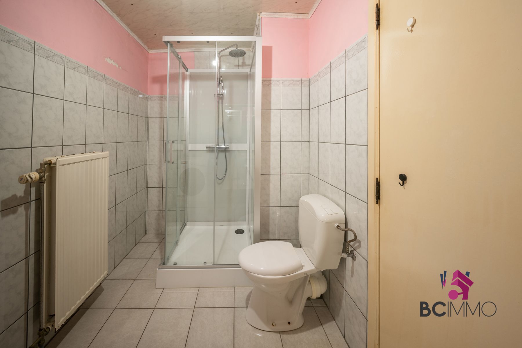 Gelijkvloers appartement met terras te koop in Genk foto 7