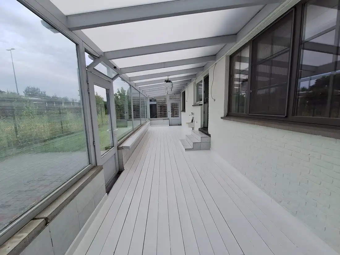 Charmante bungalow op een strategische locatie foto 12