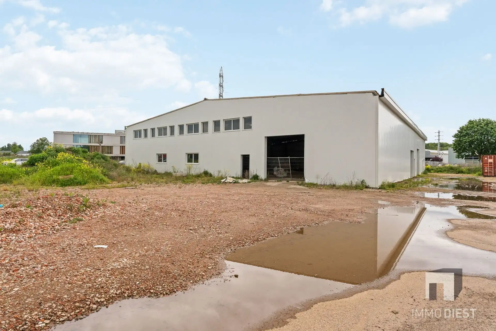 Nieuwbouw loods in KMO-zone Diest foto {{pictureIndex}}