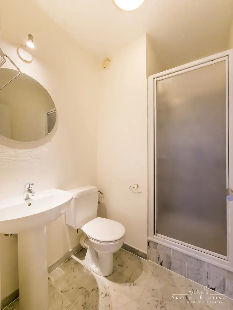 Prachtig ongemeubeld appartement met 2 KAMERS + 2 badkamers foto 14