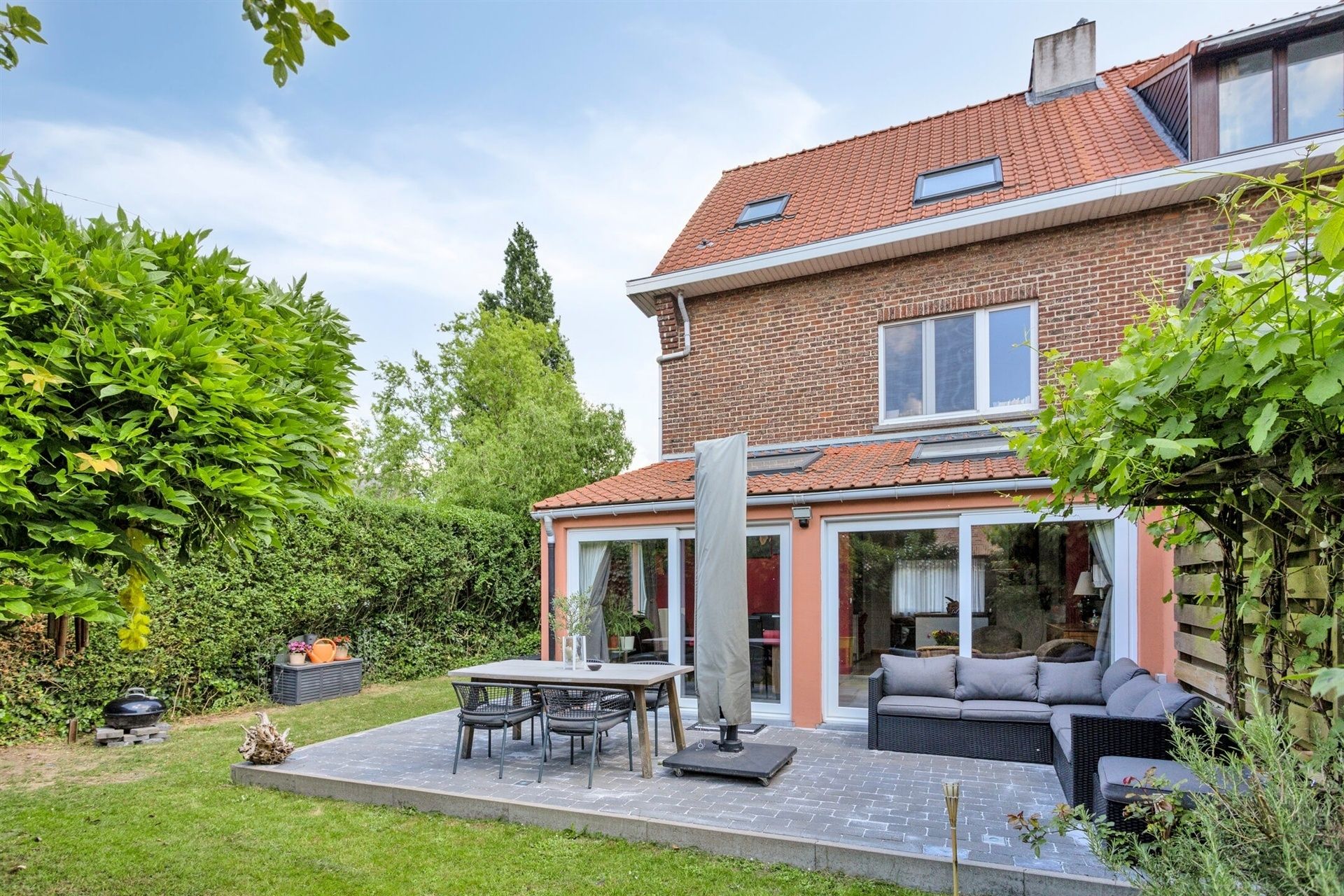 Gerenoveerde woning met 3 kamers en ZW-gerichte tuin foto 14