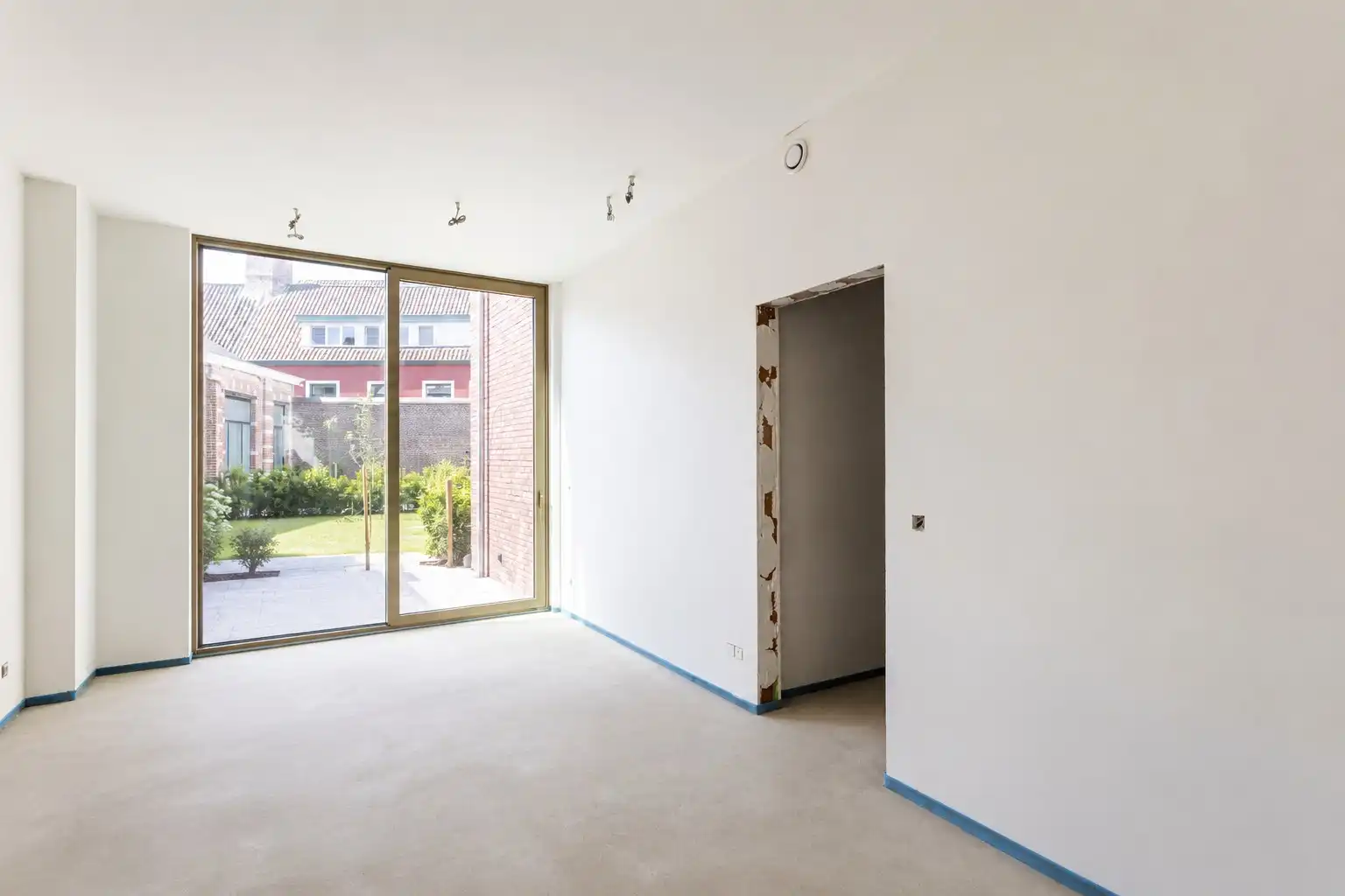 Eigentijdse halfopen nieuwbouwwoning met stadstuin en ruim terras – aankoop mogelijk aan 6% btw foto 10