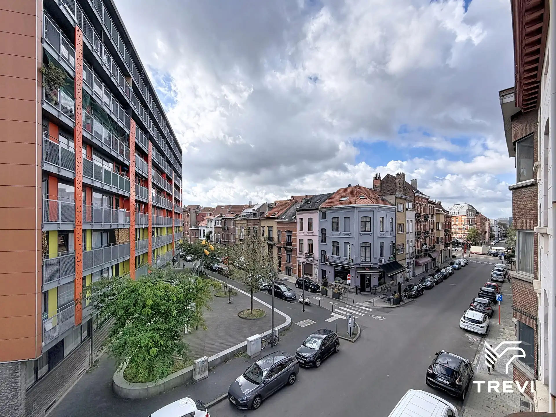 Charmant, onlangs gerenoveerd appartement met 2 slaapkamers foto 15