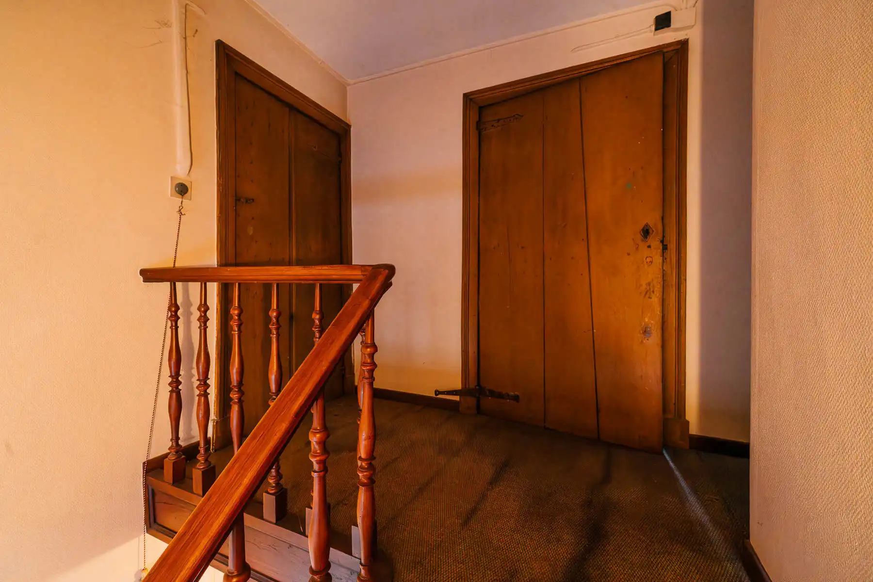 Prachtige authentieke en ruime villa met enorm potentieel foto 27