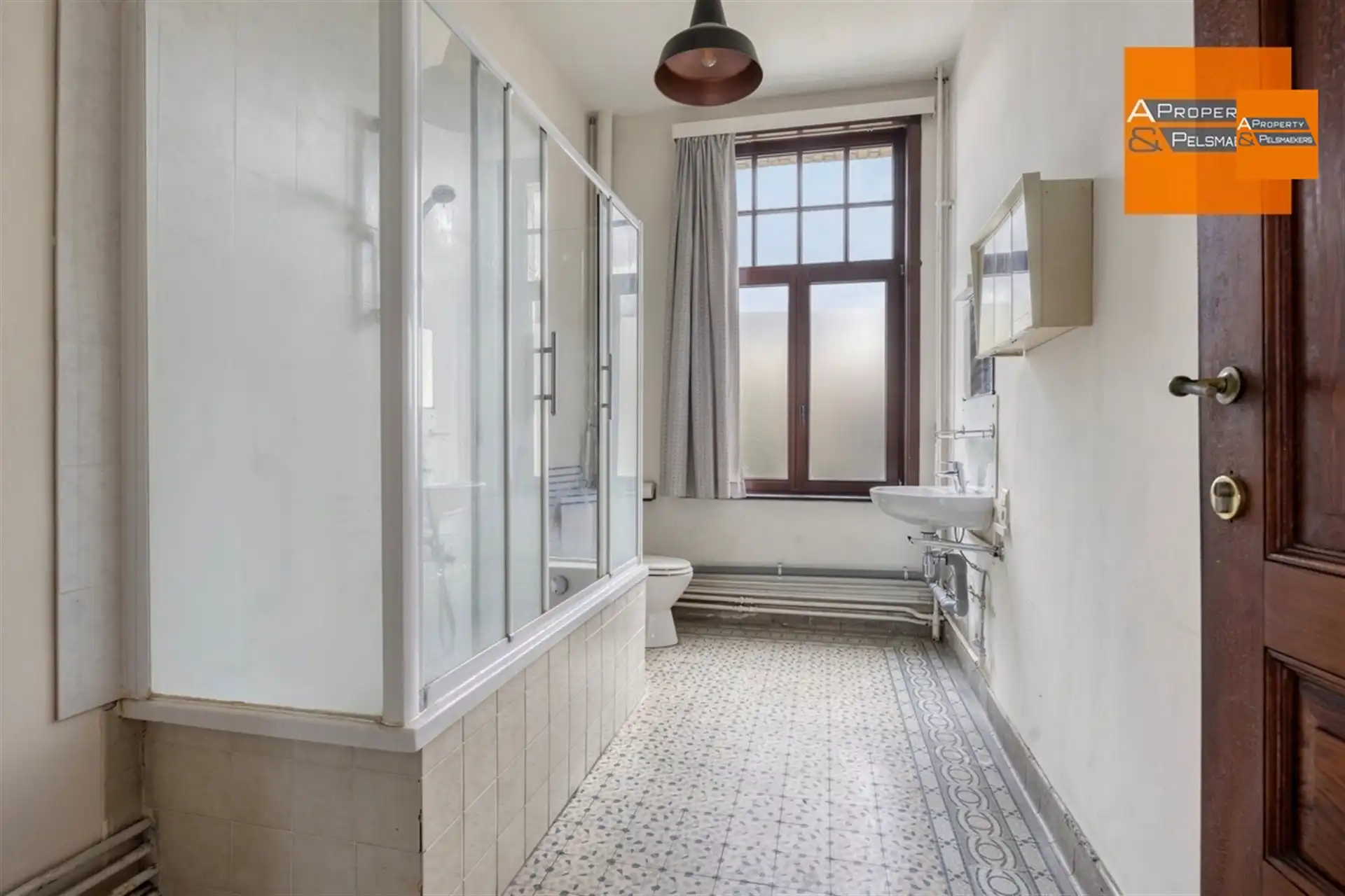 Ruim herenhuis met behoud van veel authentieke elementen  foto 19