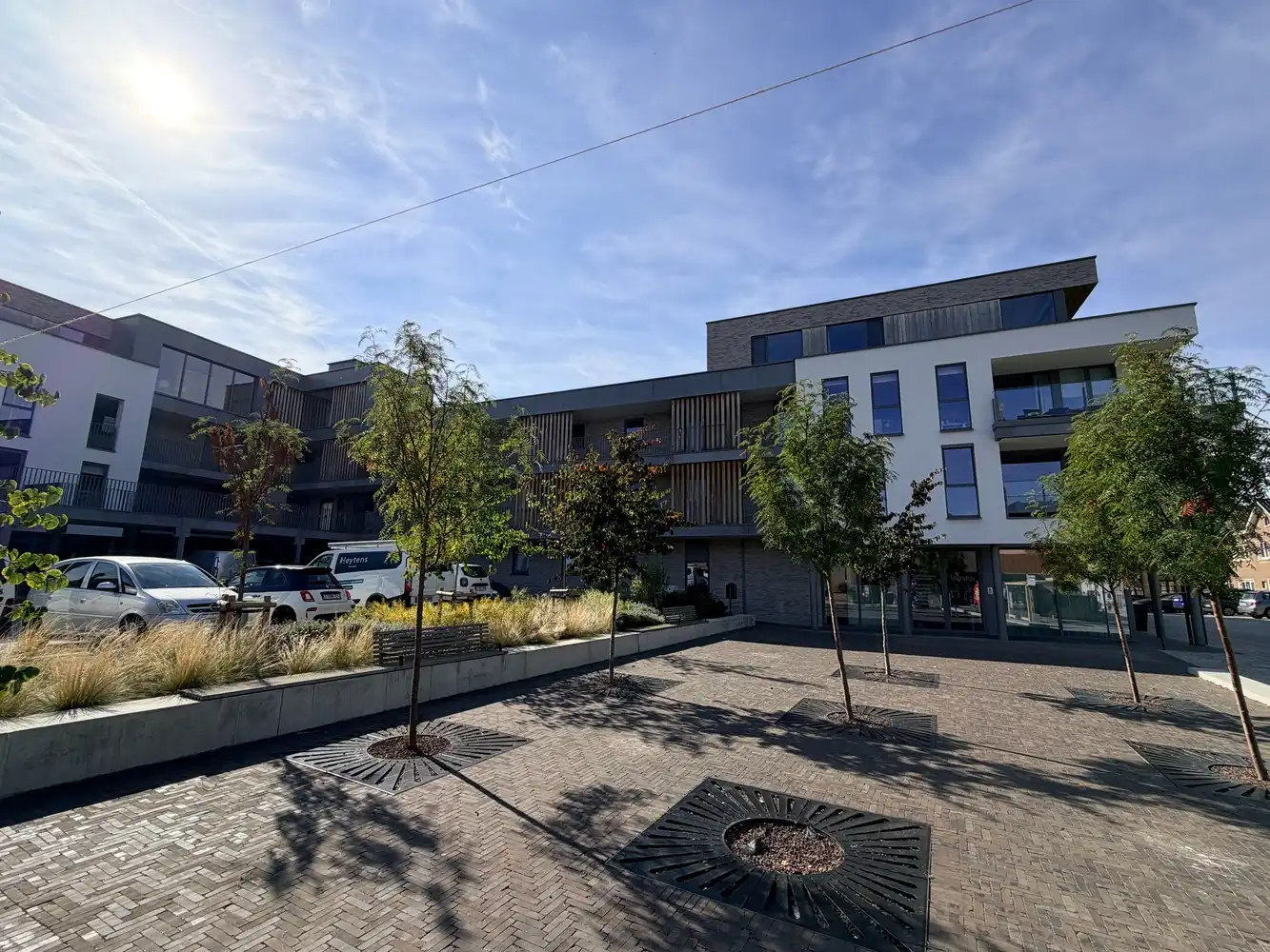 Lichtrijk en energiezuinig 2-slaapkamerappartement met terras en 2 parkeerplaatsen in Leefdaal foto {{pictureIndex}}
