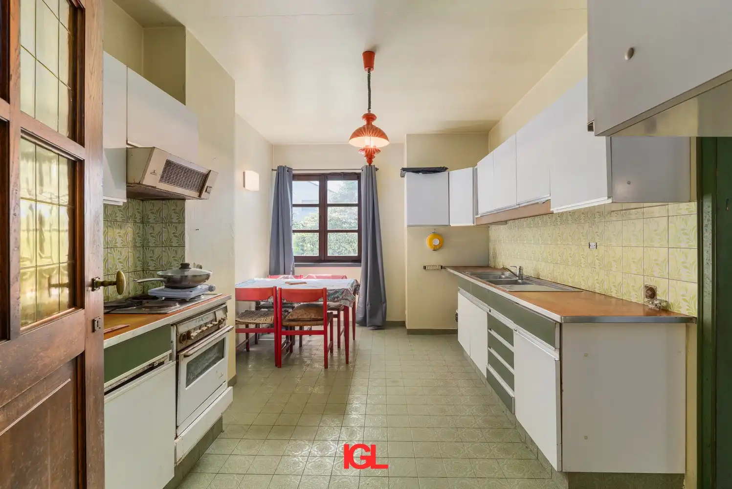 Ruime villa van 200 m² met 5 slaapkamers nabij centrum Sint-Pieters-Leeuw foto 6