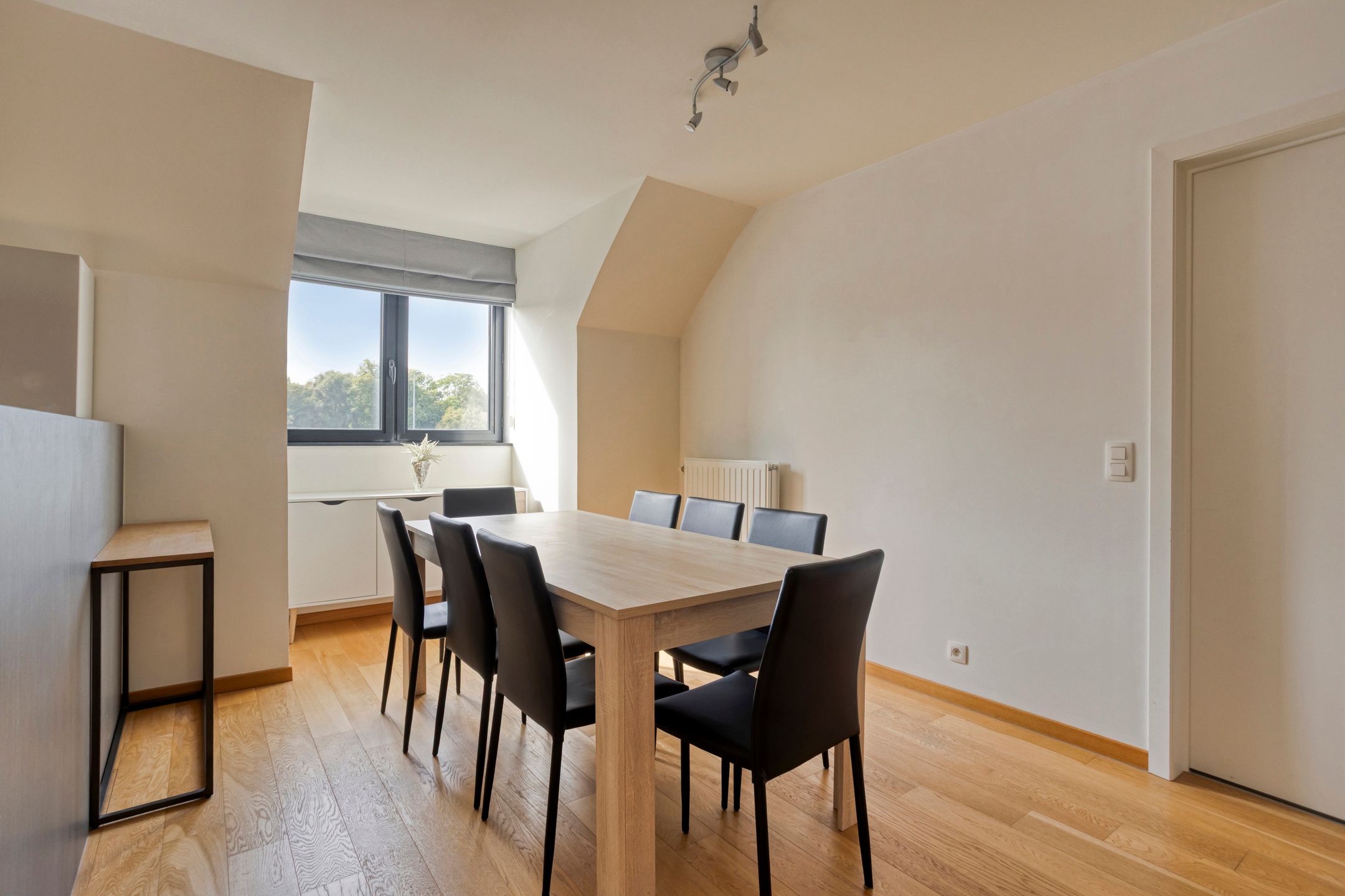 Energiezuinig 3-slaapkamerappartement met terras! foto 4