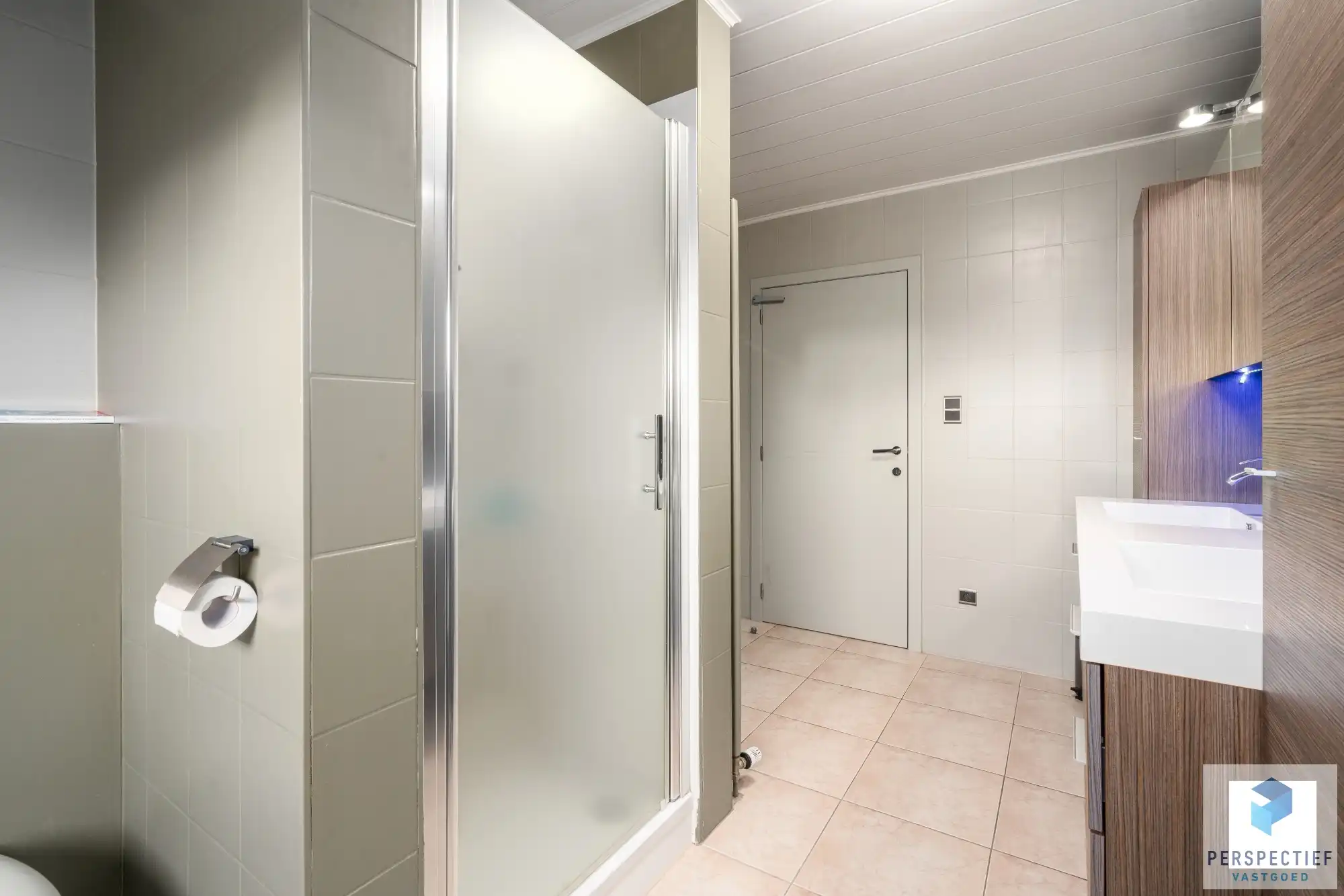 Handelspand met Winkelruimte, Magazijn en Woonst op 1.682 m² foto 37