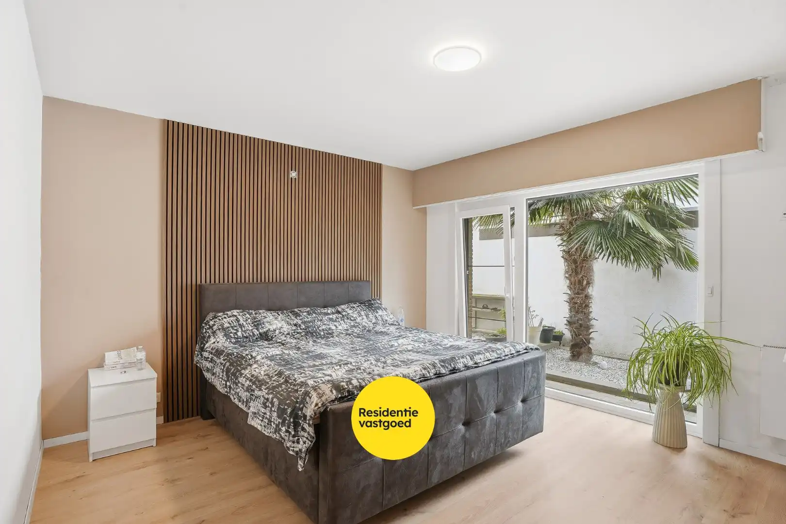 Volledig instapklare open bebouwing in het centrum van Eernegem foto 15