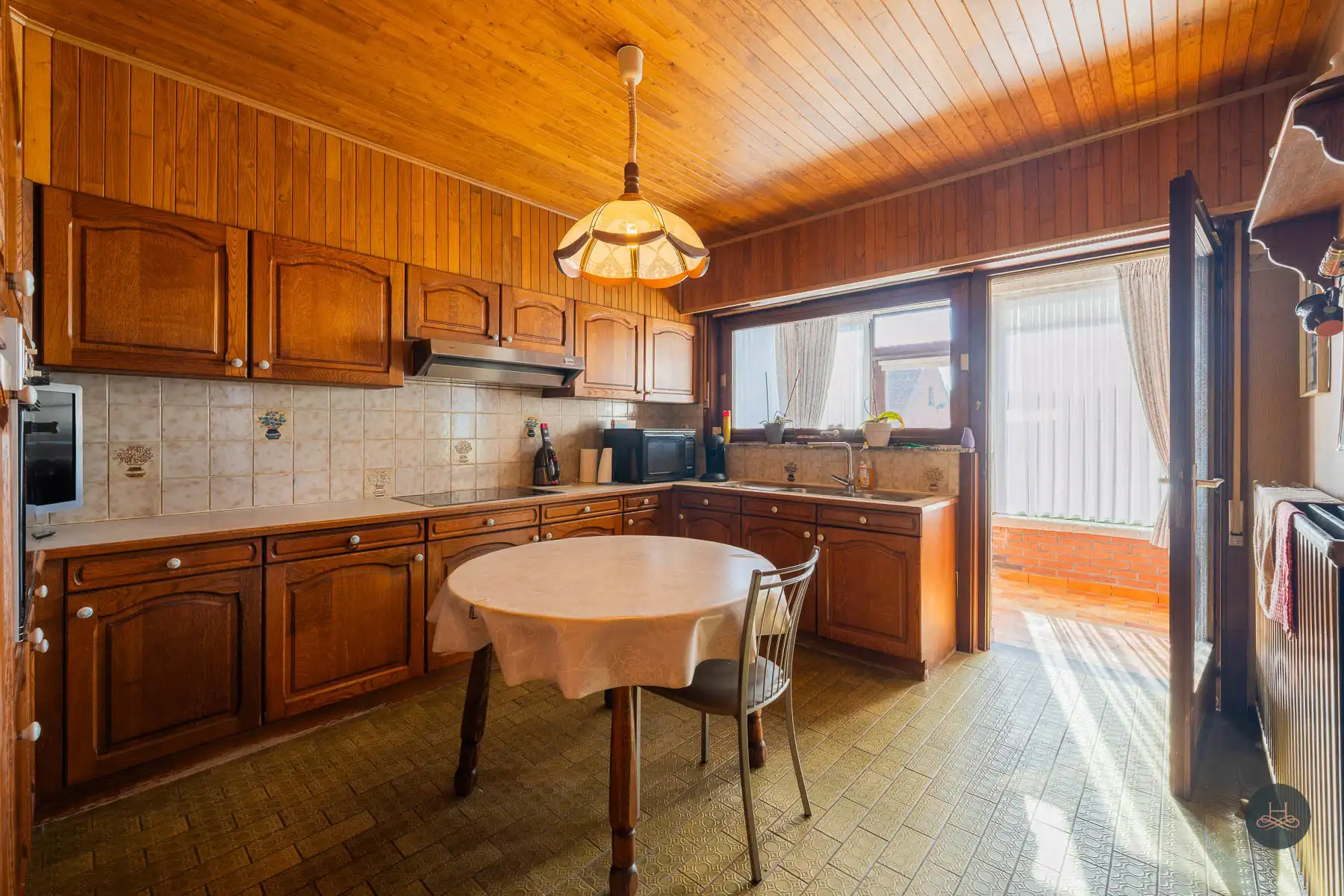 Ruime woning in rustige woonwijk  foto 9