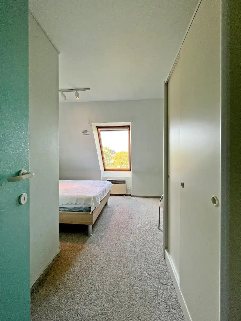ZONNIG DUPLEX-APPARTEMENT MET RUIM TERRAS EN 3 SLAAPKAMERS + 1 SLAAPHOEK foto 18