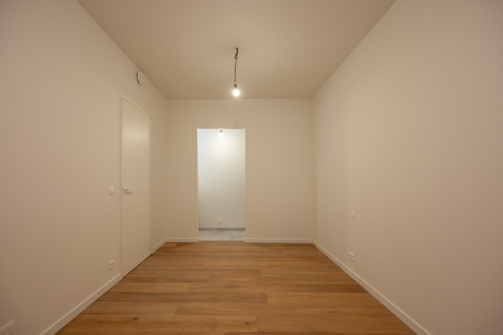 HOOST is een iconische toren met een expressief gevelontwerp op enkele honderden meters van de zee foto 7