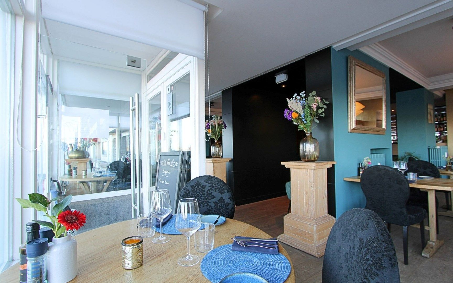 Intapklaar HOEKrestaurant te koop Zeedijk 173 Knokke-Heist  foto {{pictureIndex}}