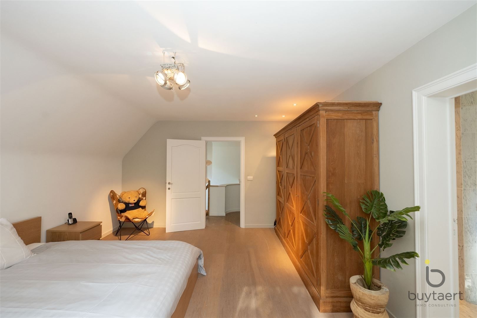 EXCLUSIEF: stijlvolle villa met een tijdloze inrichting op een toplocatie te Schilde! foto 77