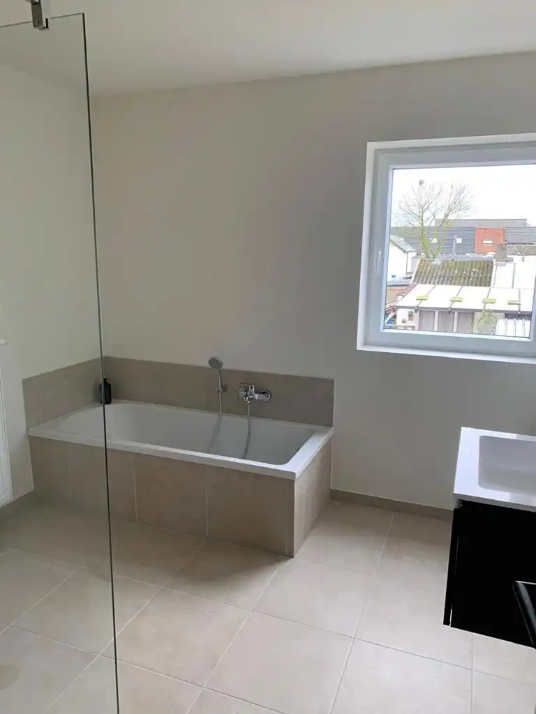 Energiezuinig nieuwbouwwoning met tuin en garage foto 9