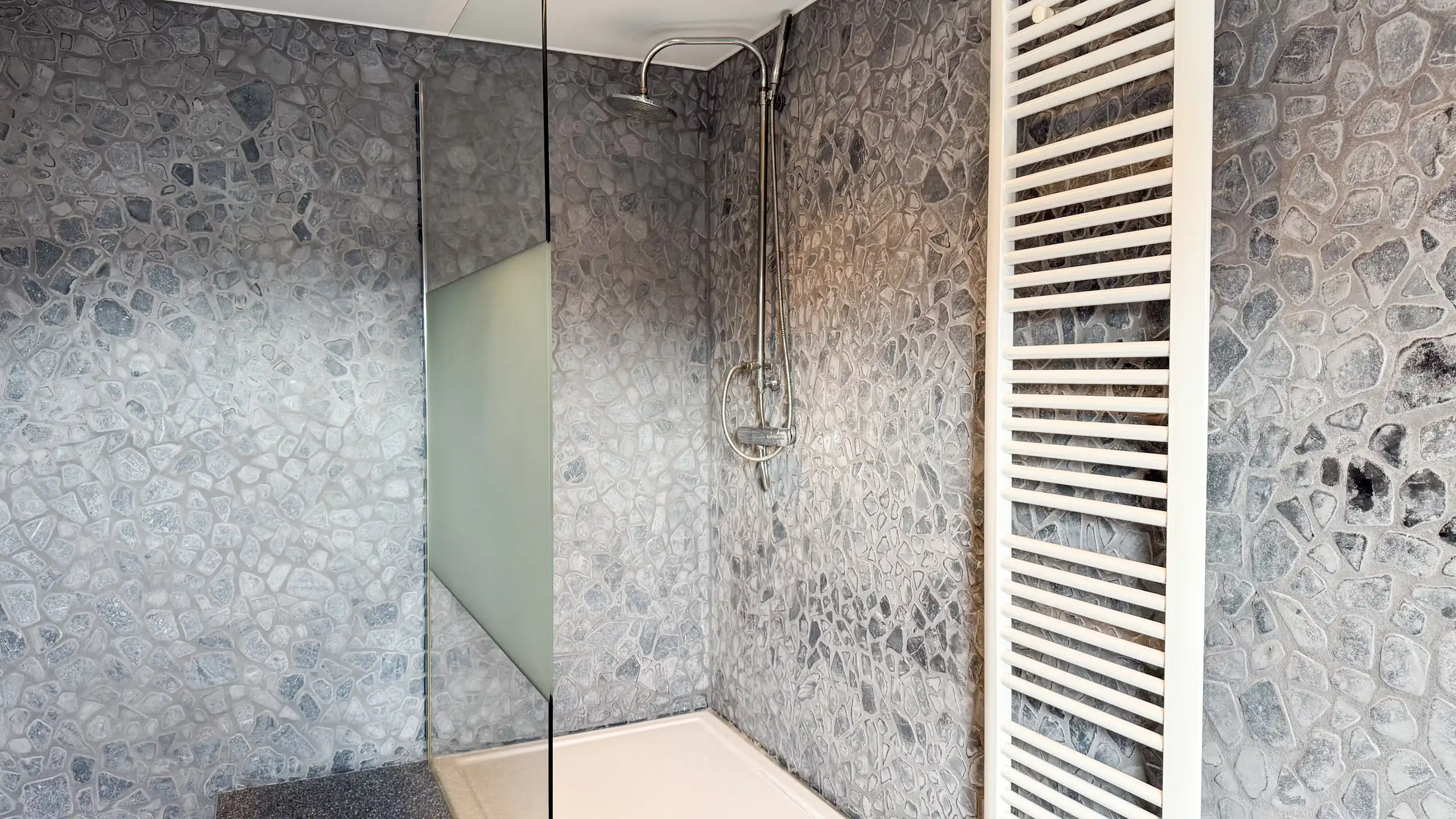 Ruim energiezuinig duplex appartement met 3 slaapkamers! foto 27