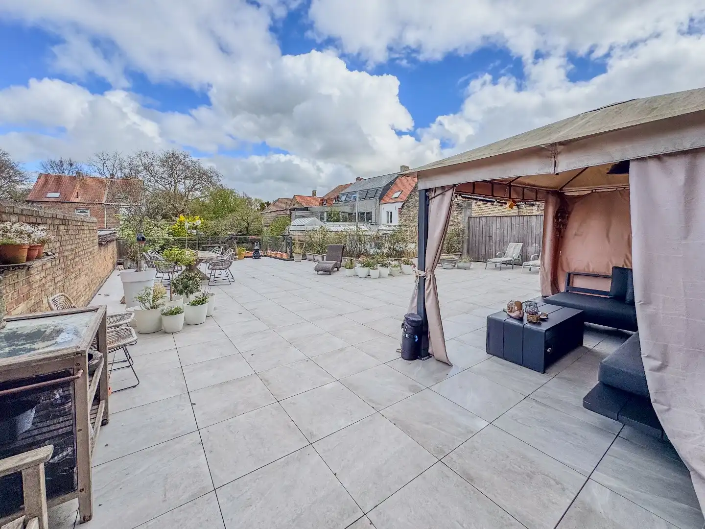 Zeer ruim appartement met 3 slaapkamers, 3 badkamers en gigantisch terras. foto 21