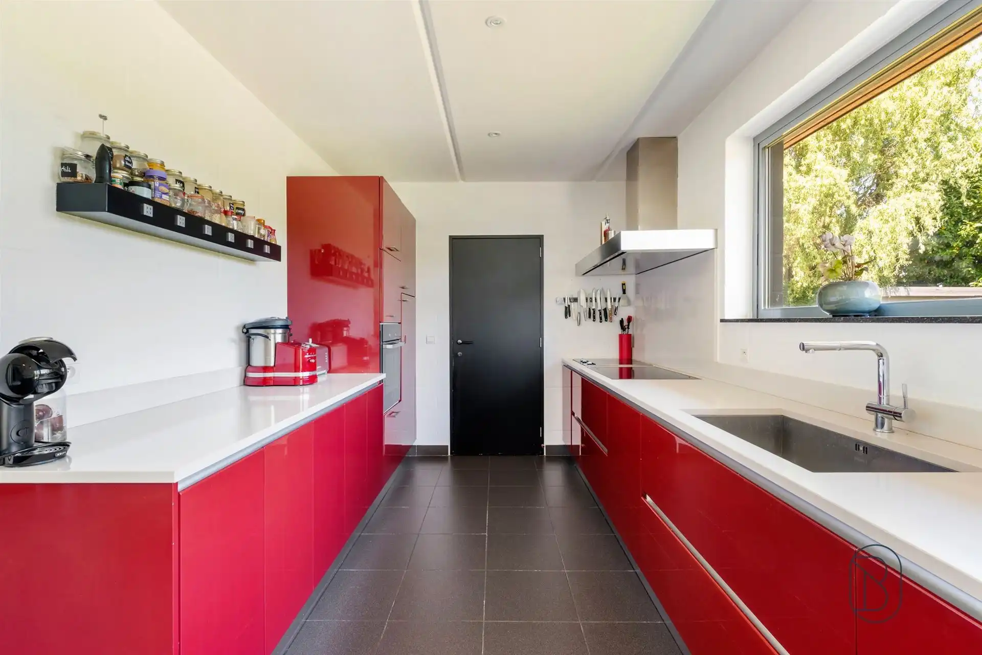 Instapklare mooie villa met 3 slk.  foto 15