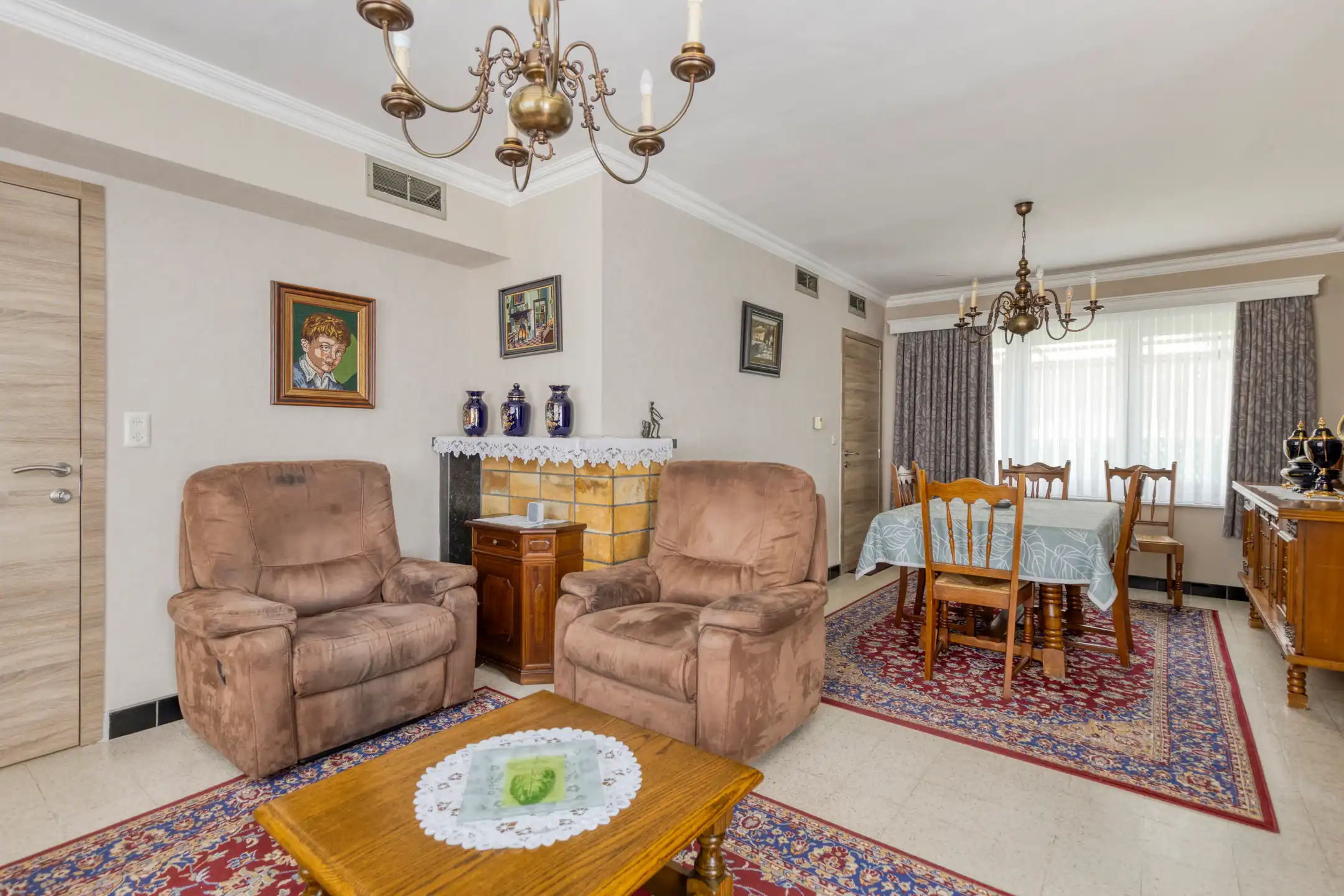 Ruime 3-gevelwoning met 4 slaapkamers en tuin te koop foto 5