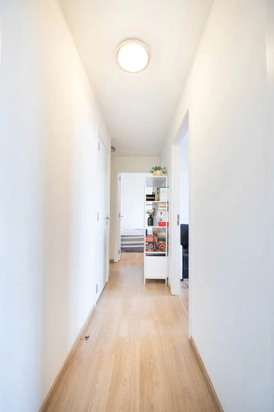 NATO - 3 slaapkamers appartement + P foto 10