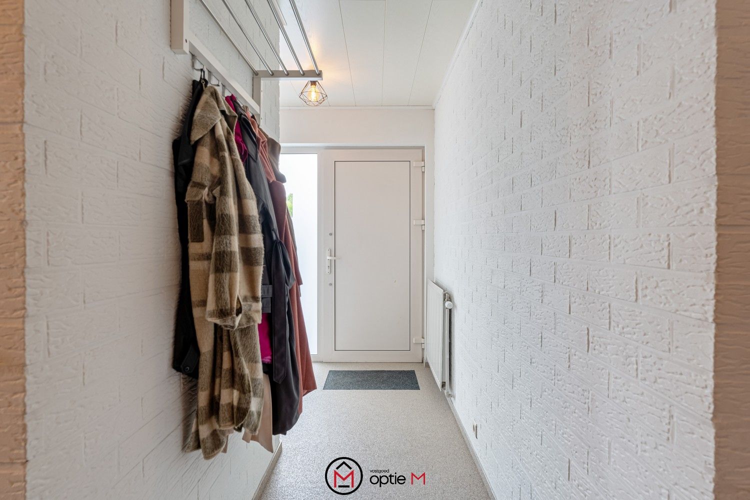 Gerenoveerde woning in rustige buurt foto 2