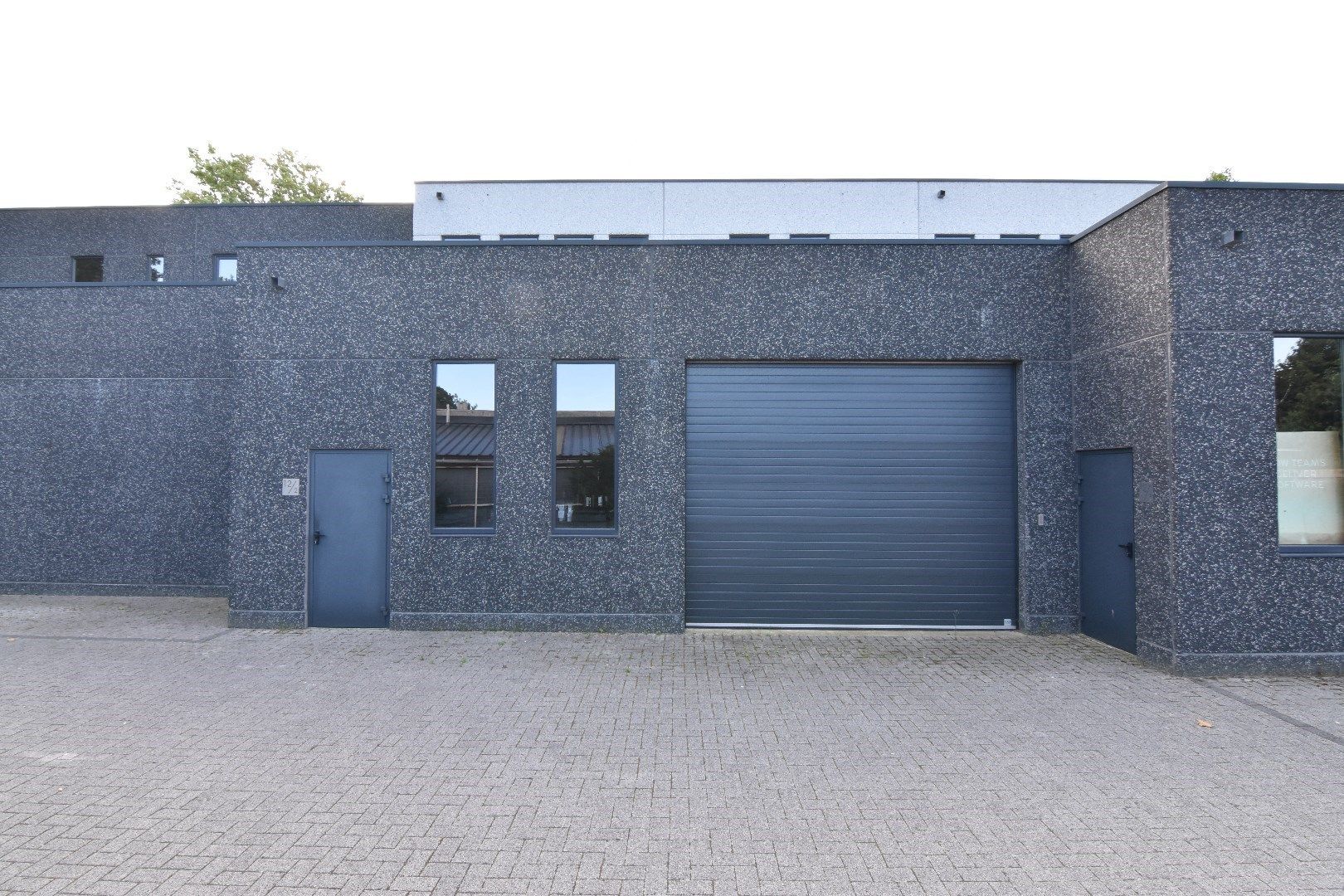 KMO-unit TE HUUR foto {{pictureIndex}}