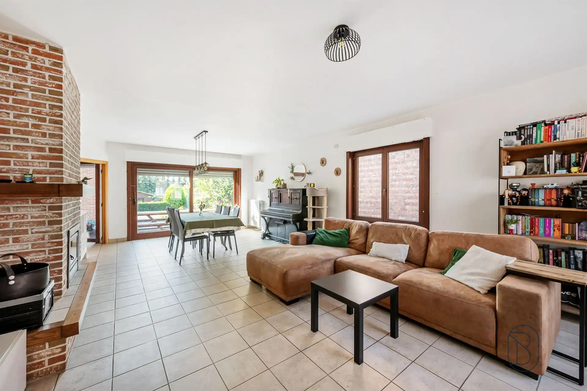 Instapklare woning met grote aangename tuin.  foto 5