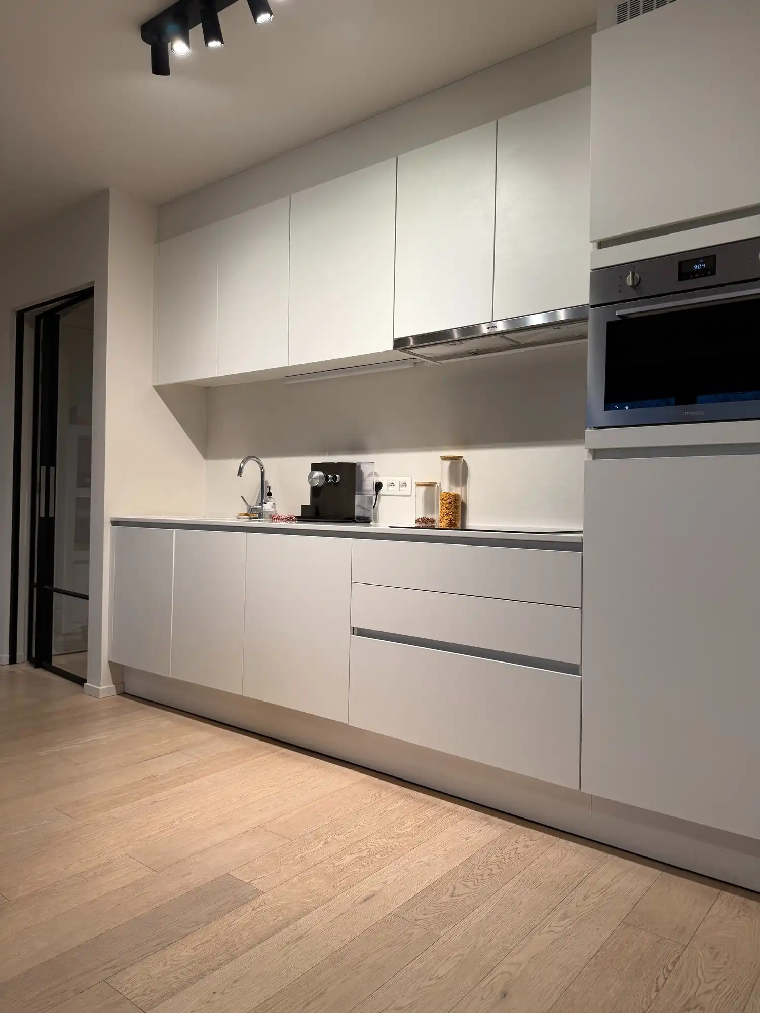 Recent GESCHILDERD  appartement in centrum Deerlijk | St Amandusstraat foto 4