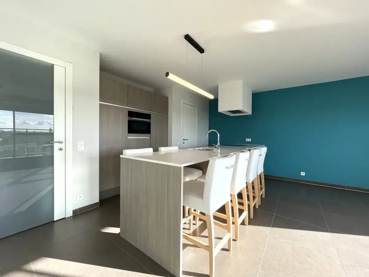 Te huur in Roeselare – Appartement met 2 slaapkamers en terras foto 6